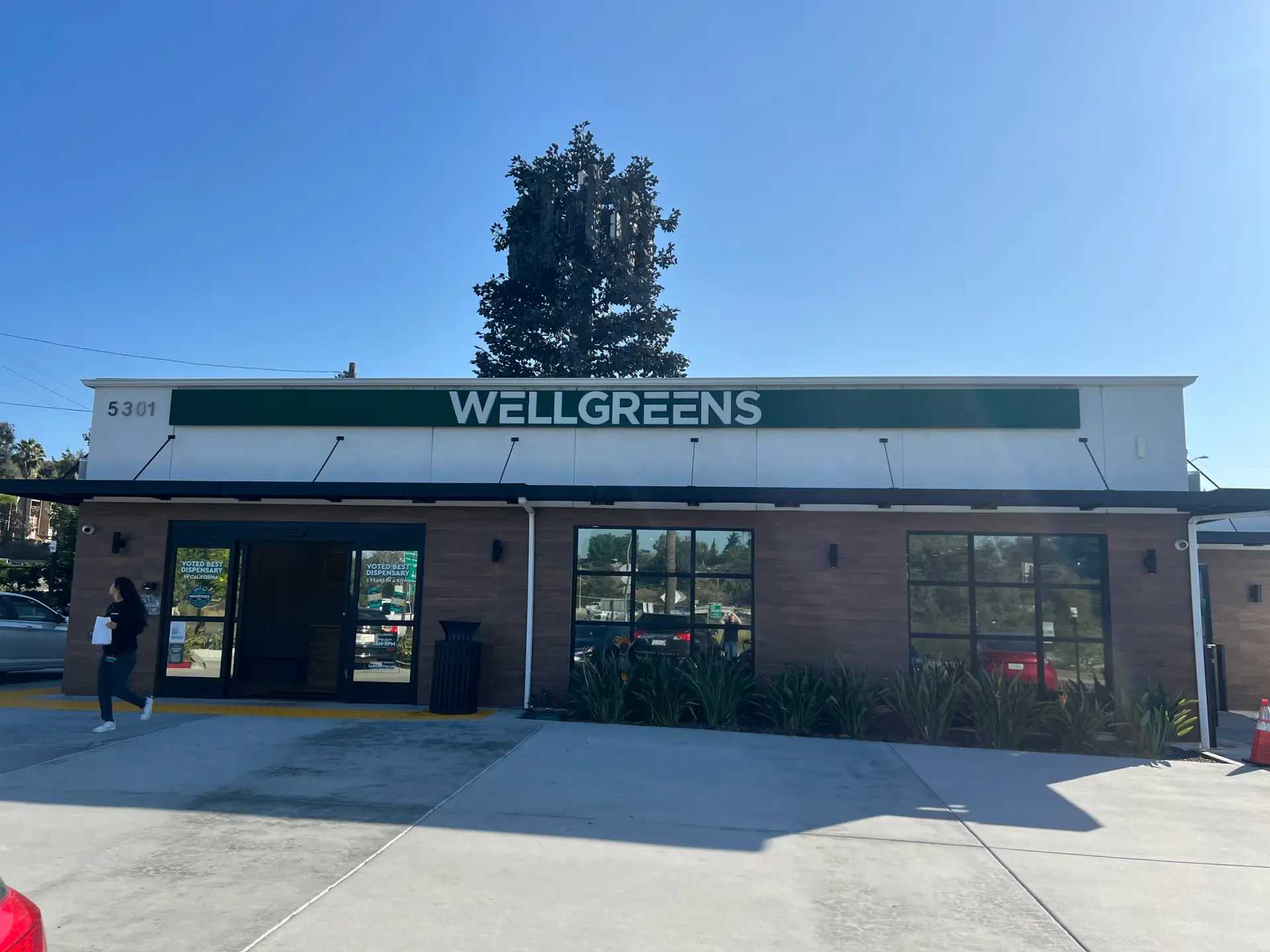 Inside Wellgreens La Mesa Lake Murray dispensary in La Mesa 1